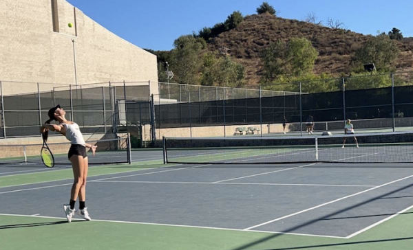 Girls' tennis defeats Woodbridge moving on to CIF finals